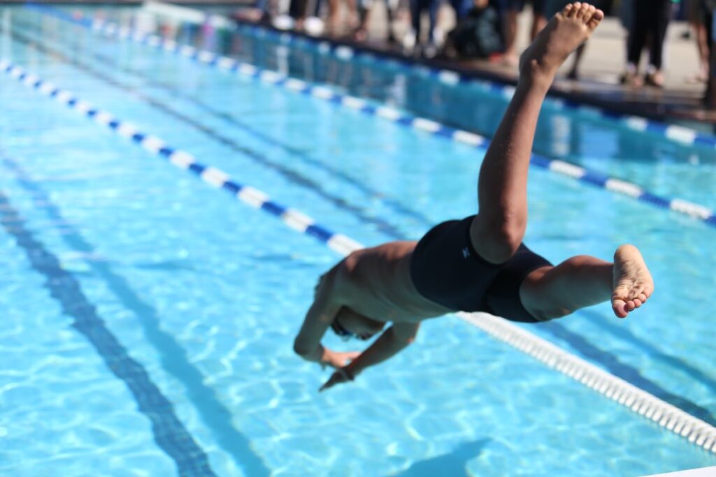 outdoor pool dive